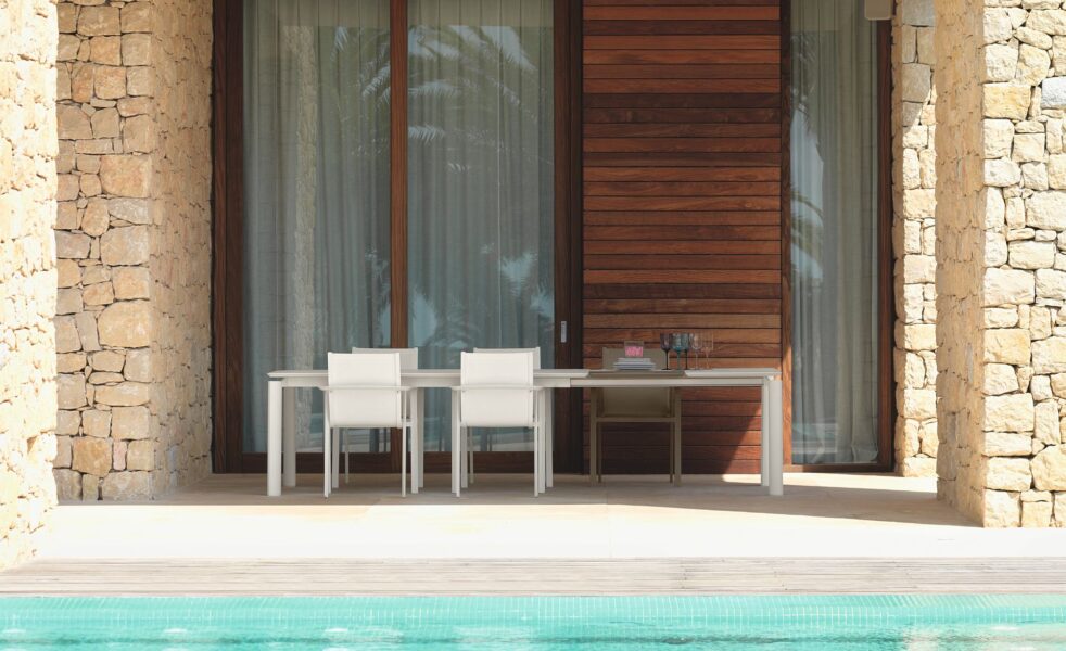 Milo Dining Table D90 7