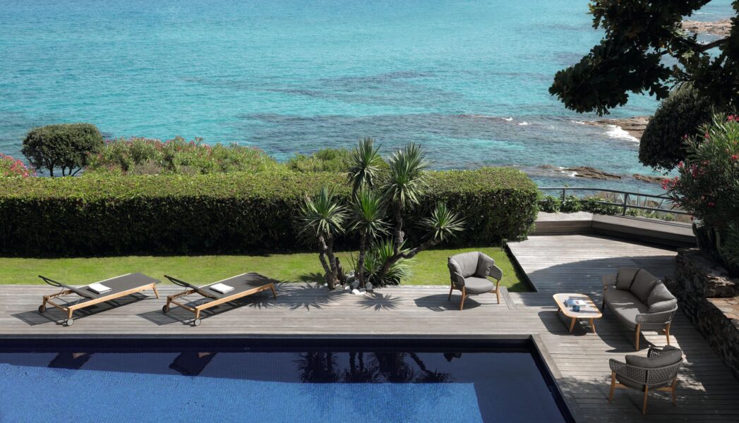 Moon//Teak Two-seater Sofa 3