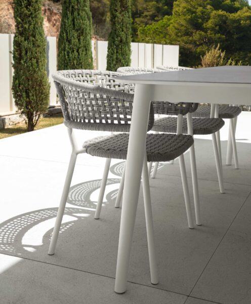 Moon//Alu Bar Table 2