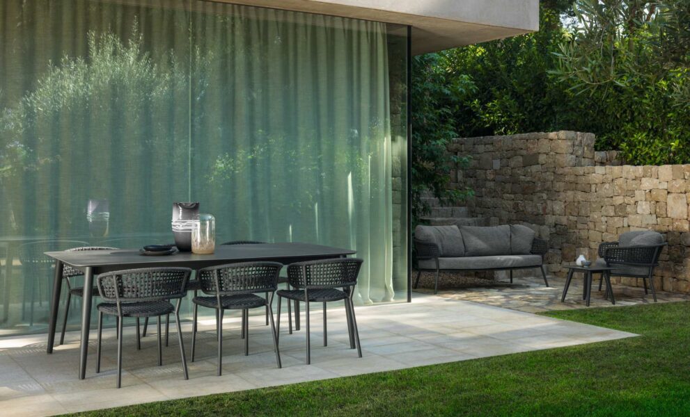 Moon//Alu 240/300×100 Extendible dining Table 2