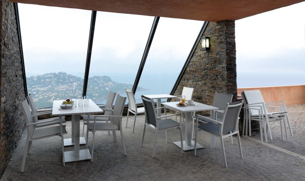 Maiorca Bar Table 70×70 1