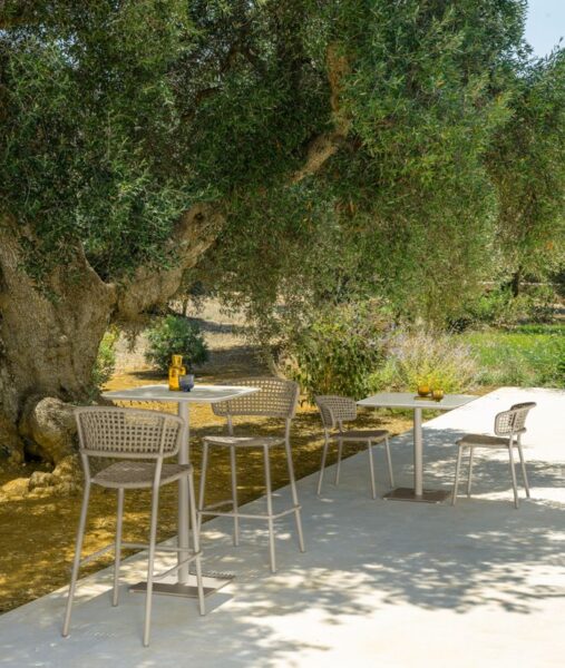 Moon//Alu Bar Table 0