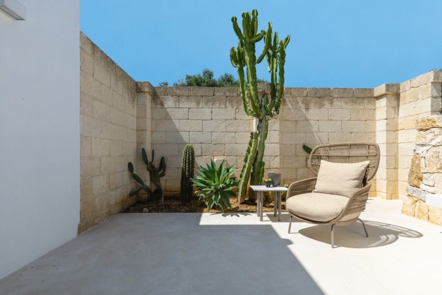 Panama Berger Armrest 1