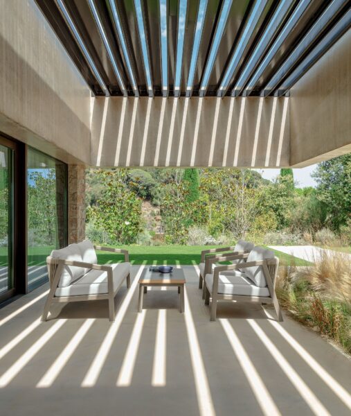 Nova Living armchair 1