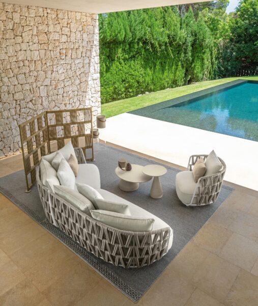 Swipe Dining table D150 6