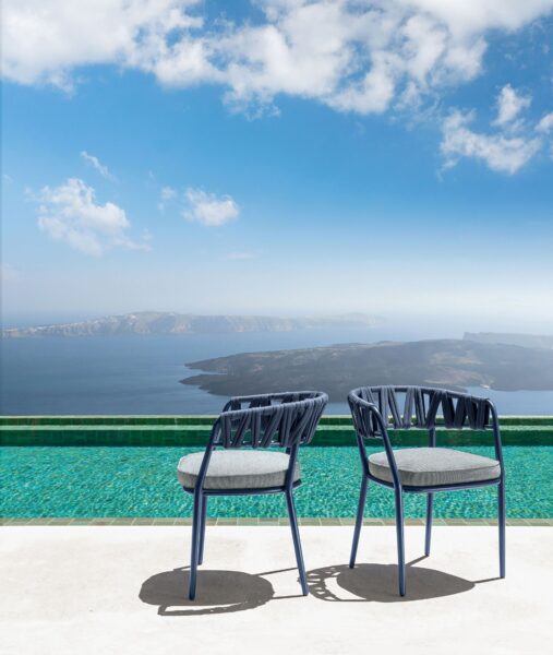 Swipe Dining table D150 1